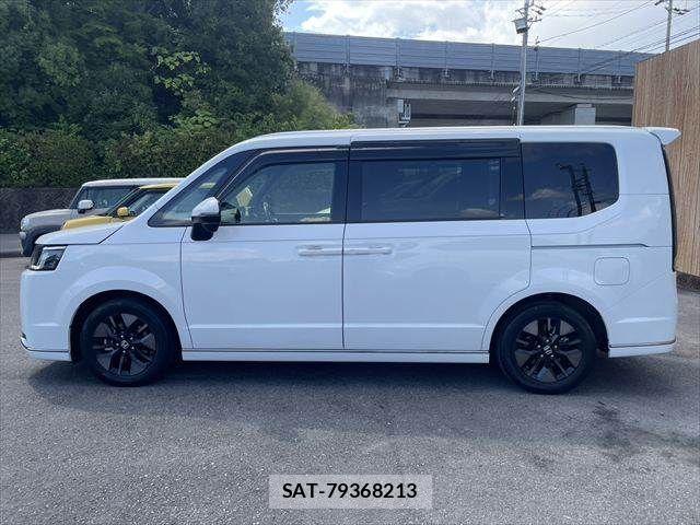 Honda STEP WGN 2023-10 8368992-21