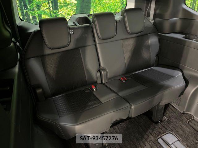 Honda STEP WGN 2023-10 8368989-9