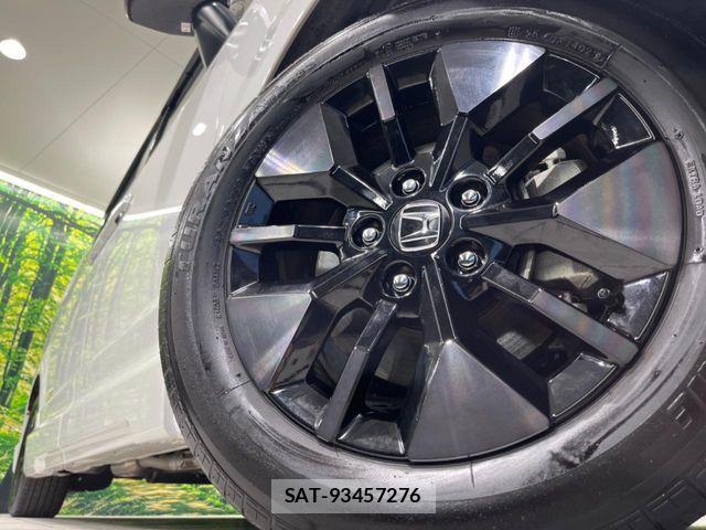 Honda STEP WGN 2023-10 8368989-13