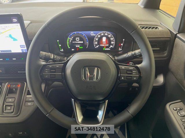Honda STEP WGN 2023-08 8368985-12