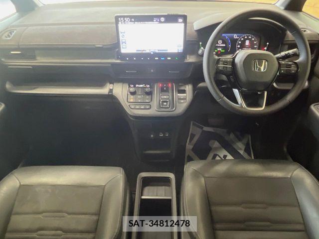 Honda STEP WGN 2023-08 8368985-1