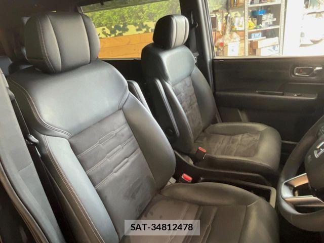 Honda STEP WGN 2023-08 8368985-8