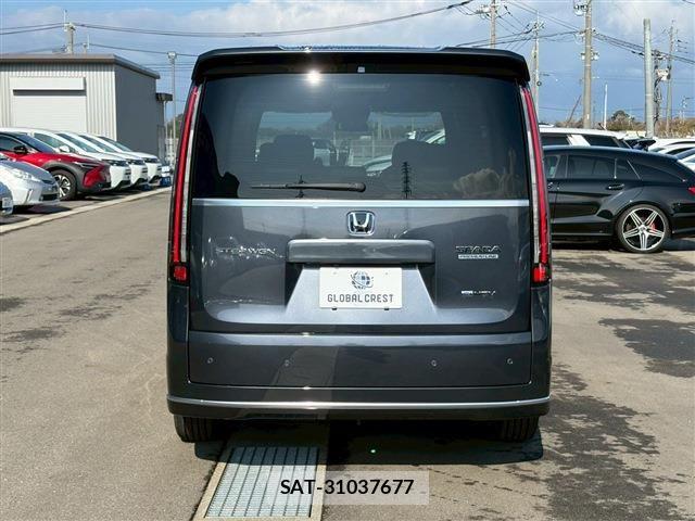 Honda STEP WGN 2026-05 8368983-6