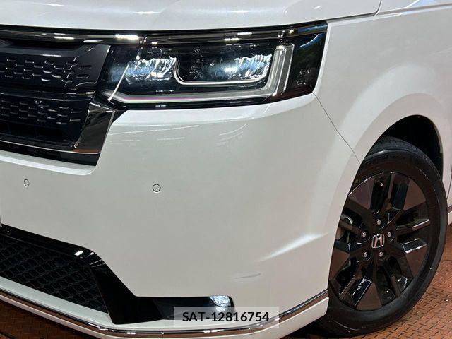 Honda STEP WGN 2023-03 8368986-12