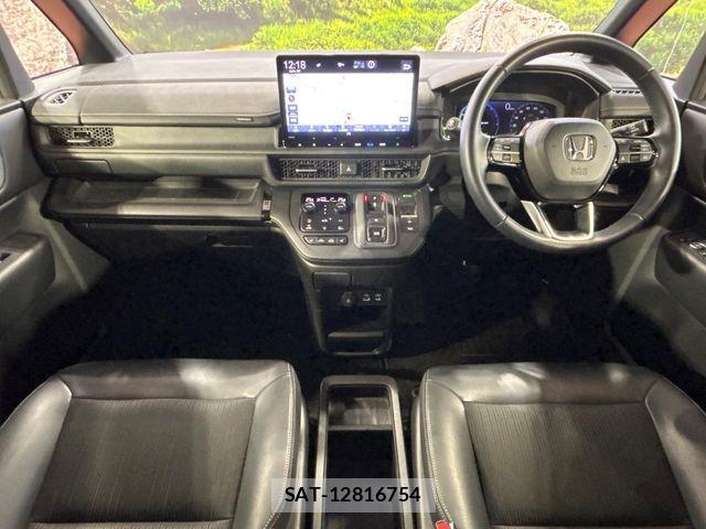 Honda STEP WGN 2023-03 8368986-1