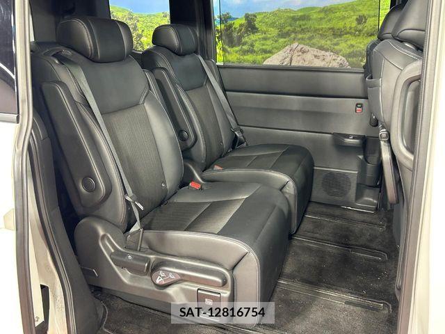 Honda STEP WGN 2023-03 8368986-8