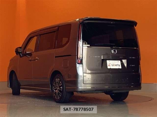 Honda STEP WGN 2022-05 8368995-18