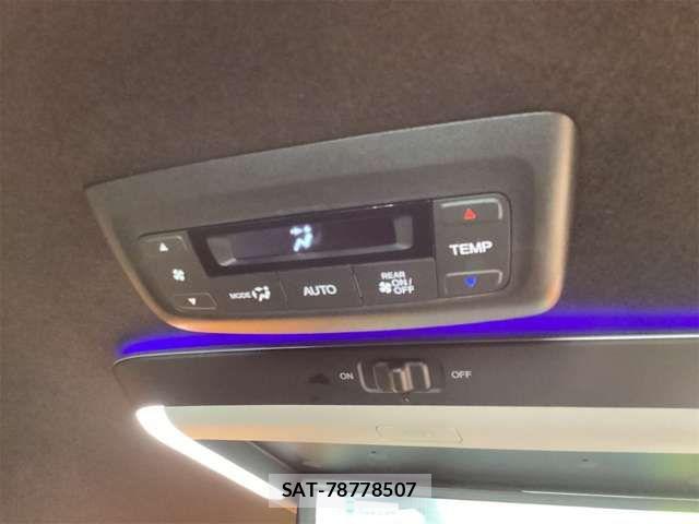 Honda STEP WGN 2022-05 8368995-7