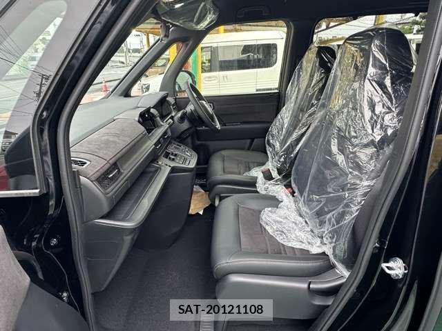 Honda STEP WGN 2026-05 8438924-4