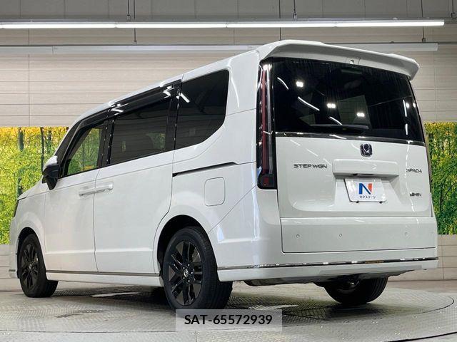 Honda STEP WGN 2023-10 8438926-17
