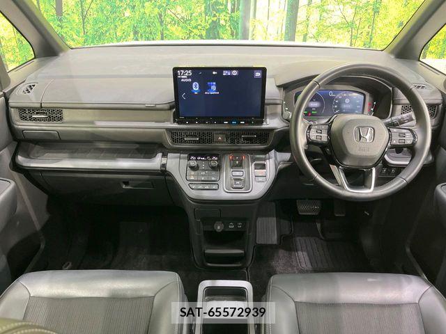 Honda STEP WGN 2023-10 8438926-1