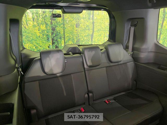 Honda STEP WGN 2023-12 8438925-9