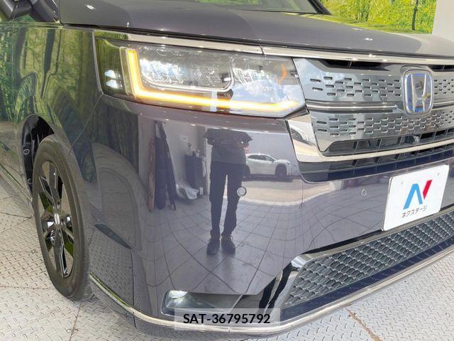 Honda STEP WGN 2023-12 8438925-13