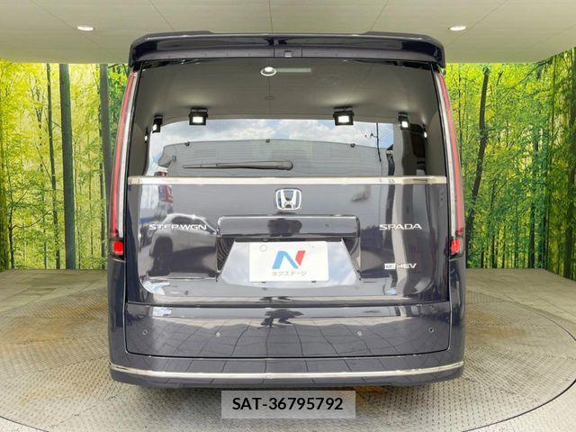 Honda STEP WGN 2023-12 8438925-15