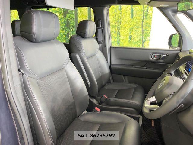 Honda STEP WGN 2023-12 8438925-7