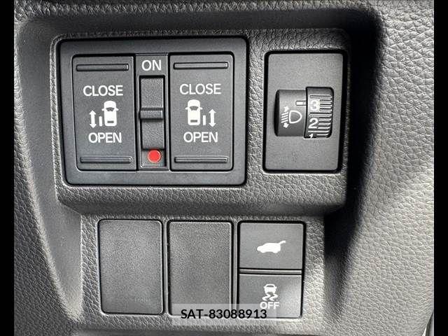 Honda STEP WGN 2025-08 8458510-5