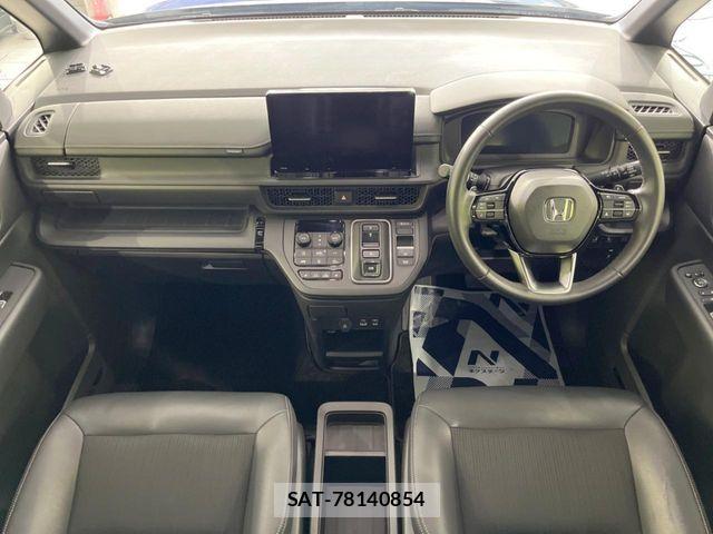 Honda STEP WGN 2023-03 8458511-1