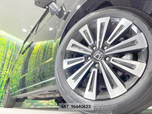 Honda STEP WGN 2023-11 8458507-13
