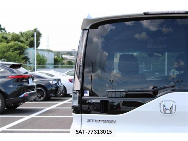Honda STEP WGN 2018-03 8486117-11