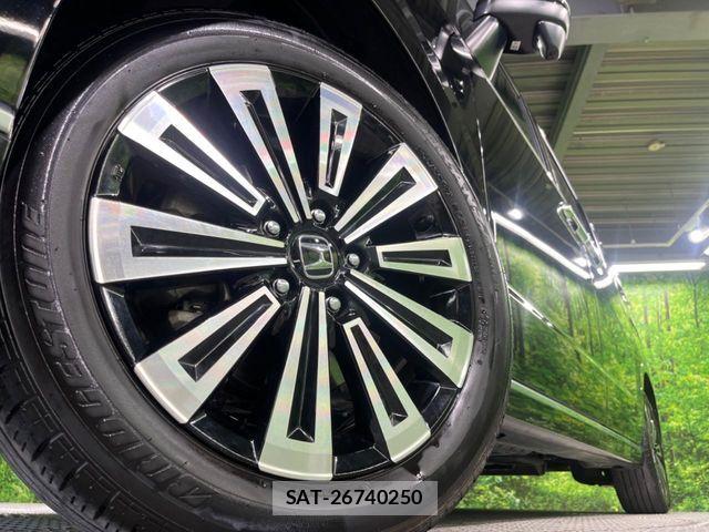 Honda STEP WGN 2023-12 8527506-13