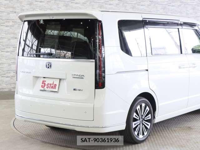 Honda STEP WGN 2023-11 8527512-14