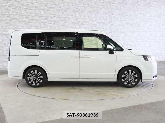 Honda STEP WGN 2023-11 8527512-8