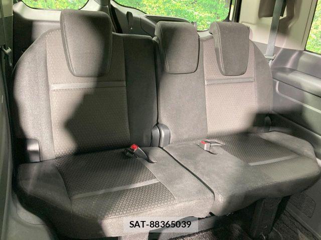 Honda STEP WGN 2022-01 8527518-9