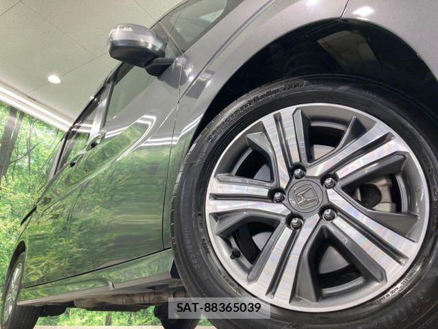 Honda STEP WGN 2022-01 8527518-13
