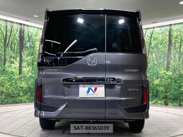 Honda STEP WGN 2022-01 8527518-15