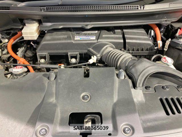 Honda STEP WGN 2022-01 8527518-17
