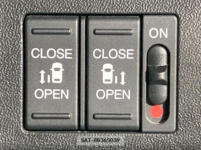 Honda STEP WGN 2022-01 8527518-4
