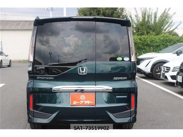 Honda STEP WGN 2018-01 8563647-14
