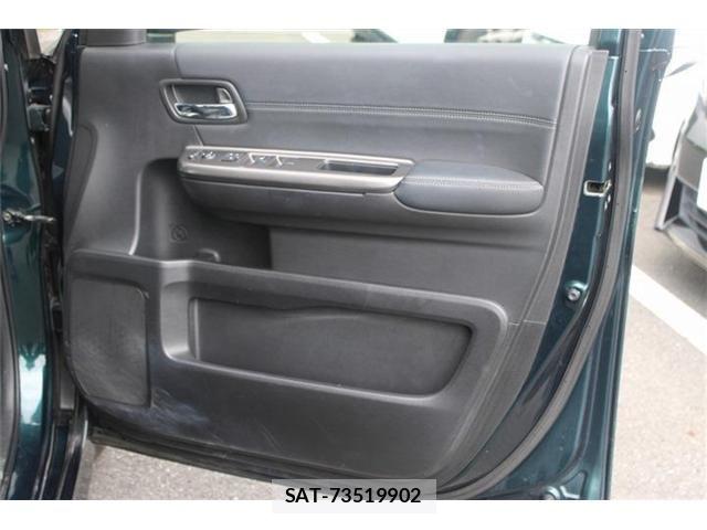 Honda STEP WGN 2018-01 8563647-24