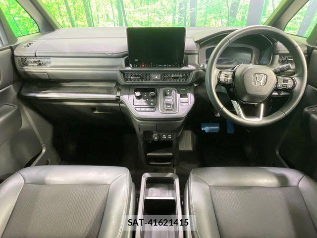 Honda STEP WGN 2023-12 8563642-1