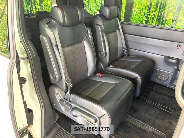 Honda STEP WGN 2023-12 8563643-9