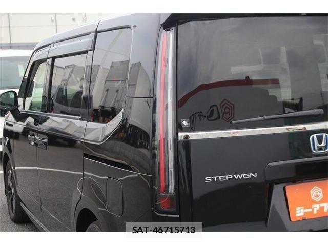 Honda STEP WGN 2022-11 8629084-25