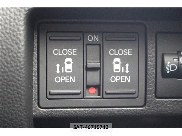 Honda STEP WGN 2022-11 8629084-5