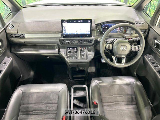 Honda STEP WGN 2023-10 8661737-1
