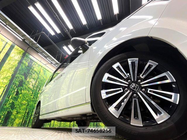 Honda STEP WGN 2022-06 8686646-13