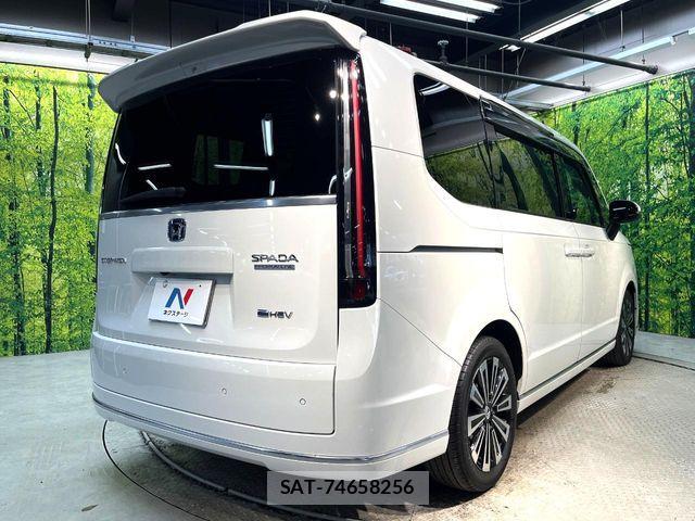 Honda STEP WGN 2022-06 8686646-17