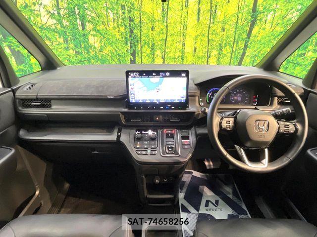 Honda STEP WGN 2022-06 8686646-1