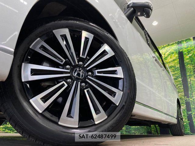 Honda STEP WGN 2023-09 8686644-12