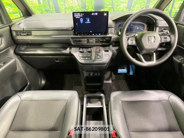 Honda STEP WGN 2024-02 8686645-1