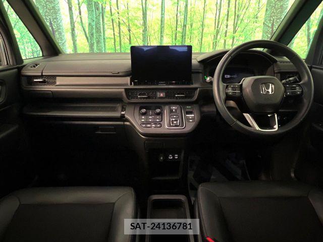 Honda STEP WGN 2024-02 8746037-1