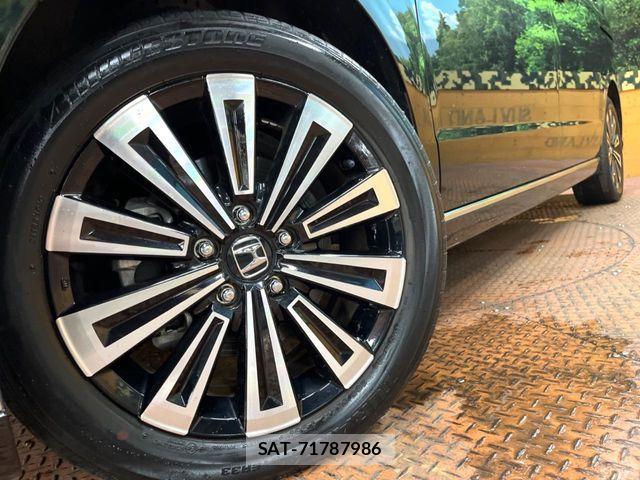 Honda STEP WGN 2024-01 8746030-13