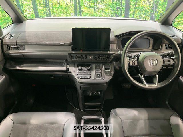 Honda STEP WGN 2024-04 8746029-1