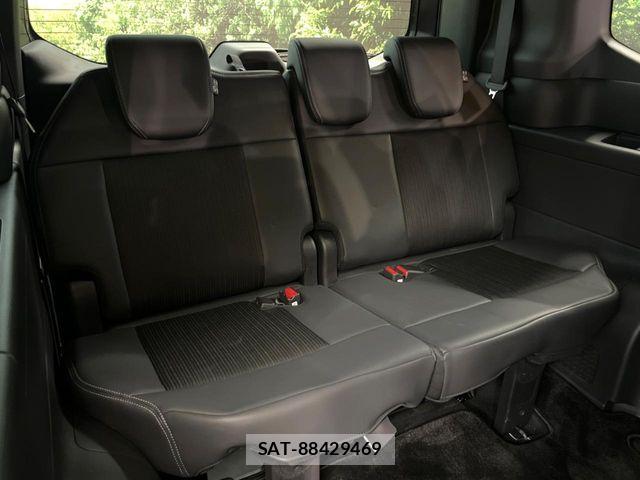 Honda STEP WGN 2023-09 8782163-11