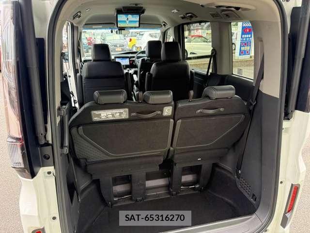 Honda STEP WGN 2021-07 8782166-21