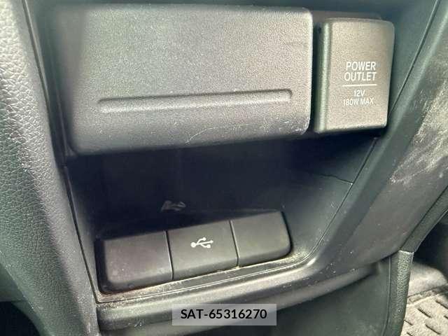 Honda STEP WGN 2021-07 8782166-23