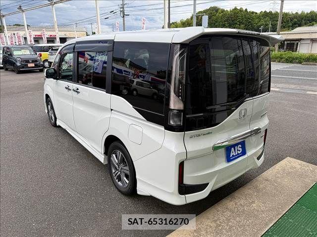Honda STEP WGN 2021-07 8782166-2